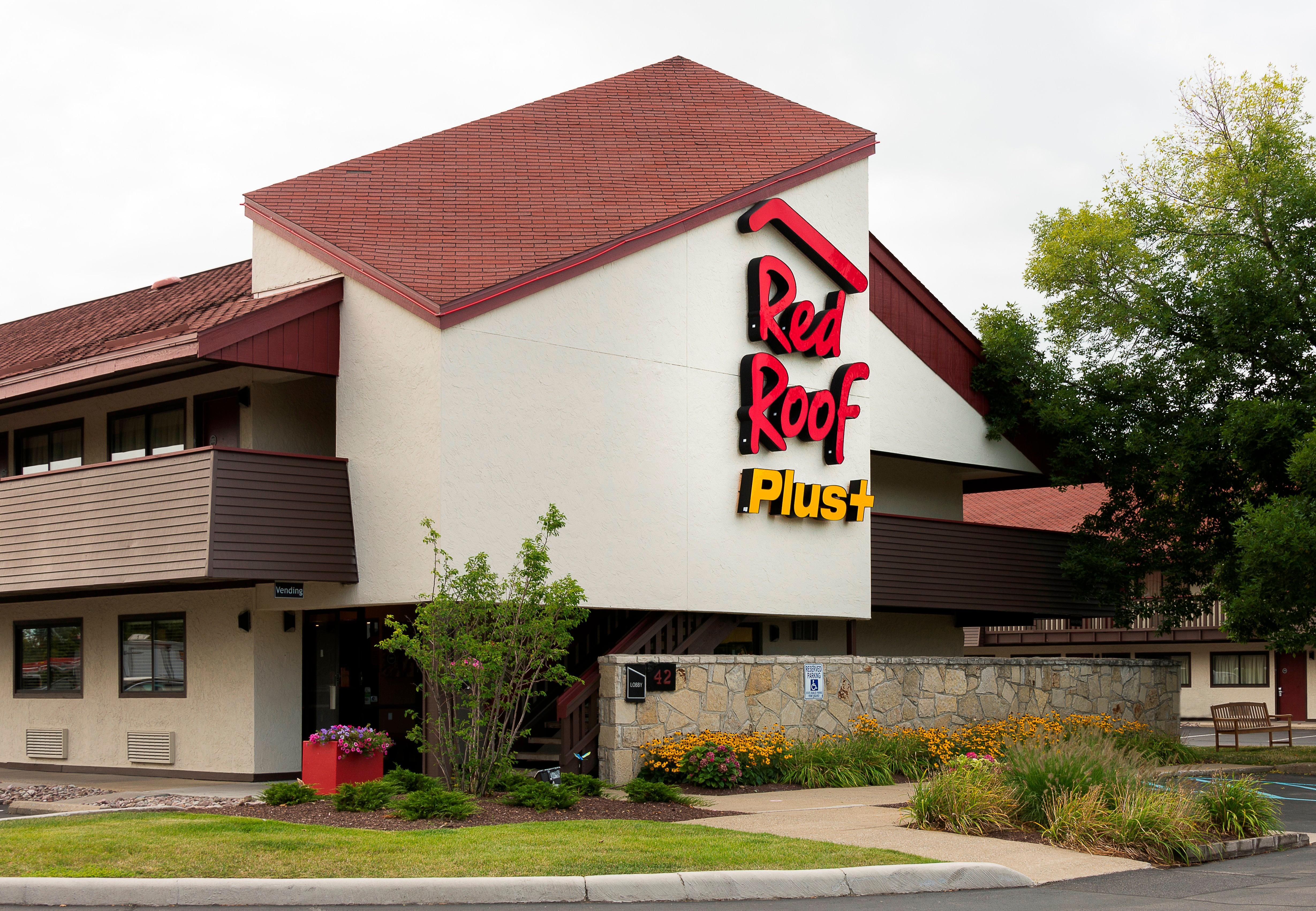 Red Roof Inn Plus+ Pittsburgh South - Airport Екстериор снимка