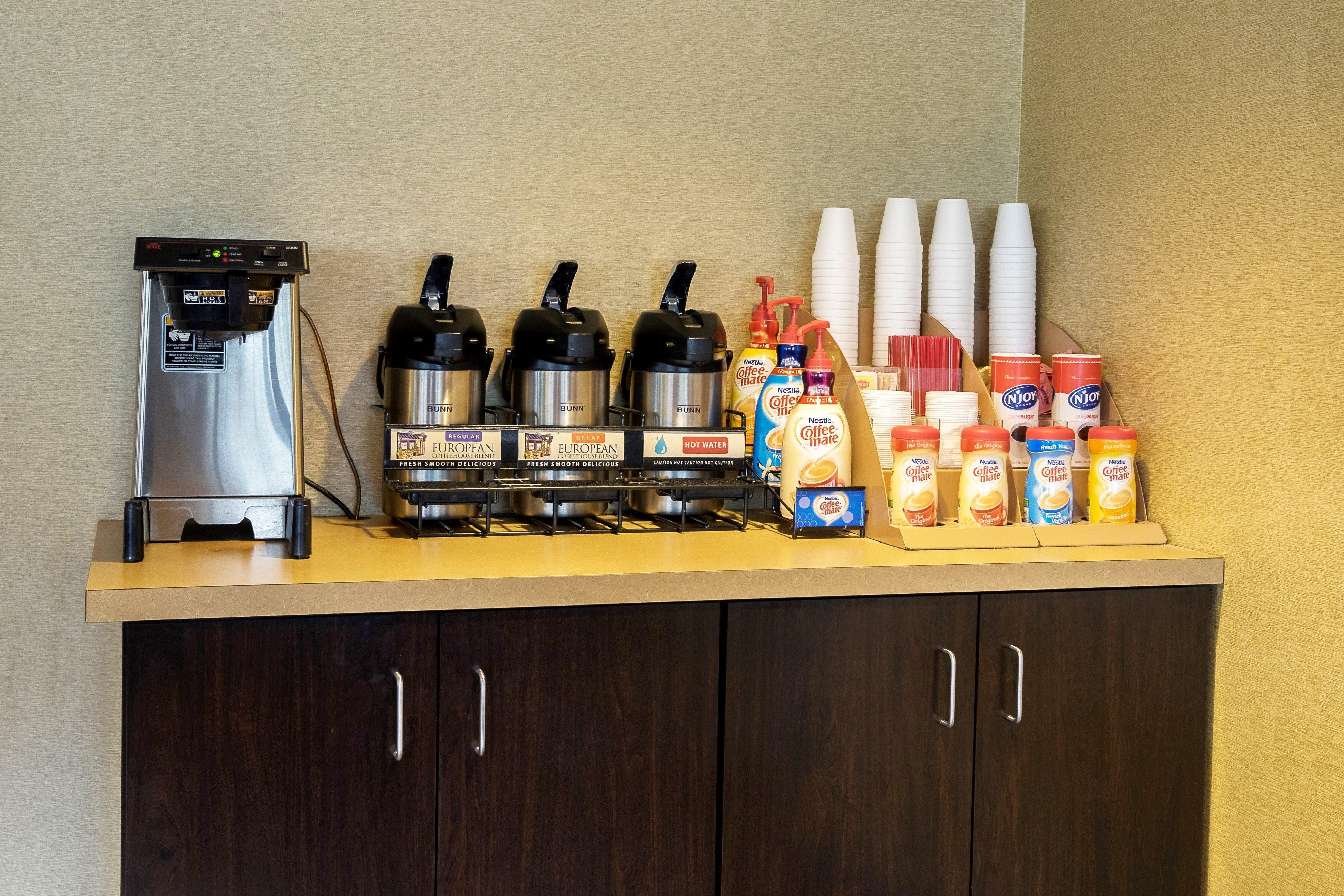 Red Roof Inn Plus+ Pittsburgh South - Airport Екстериор снимка