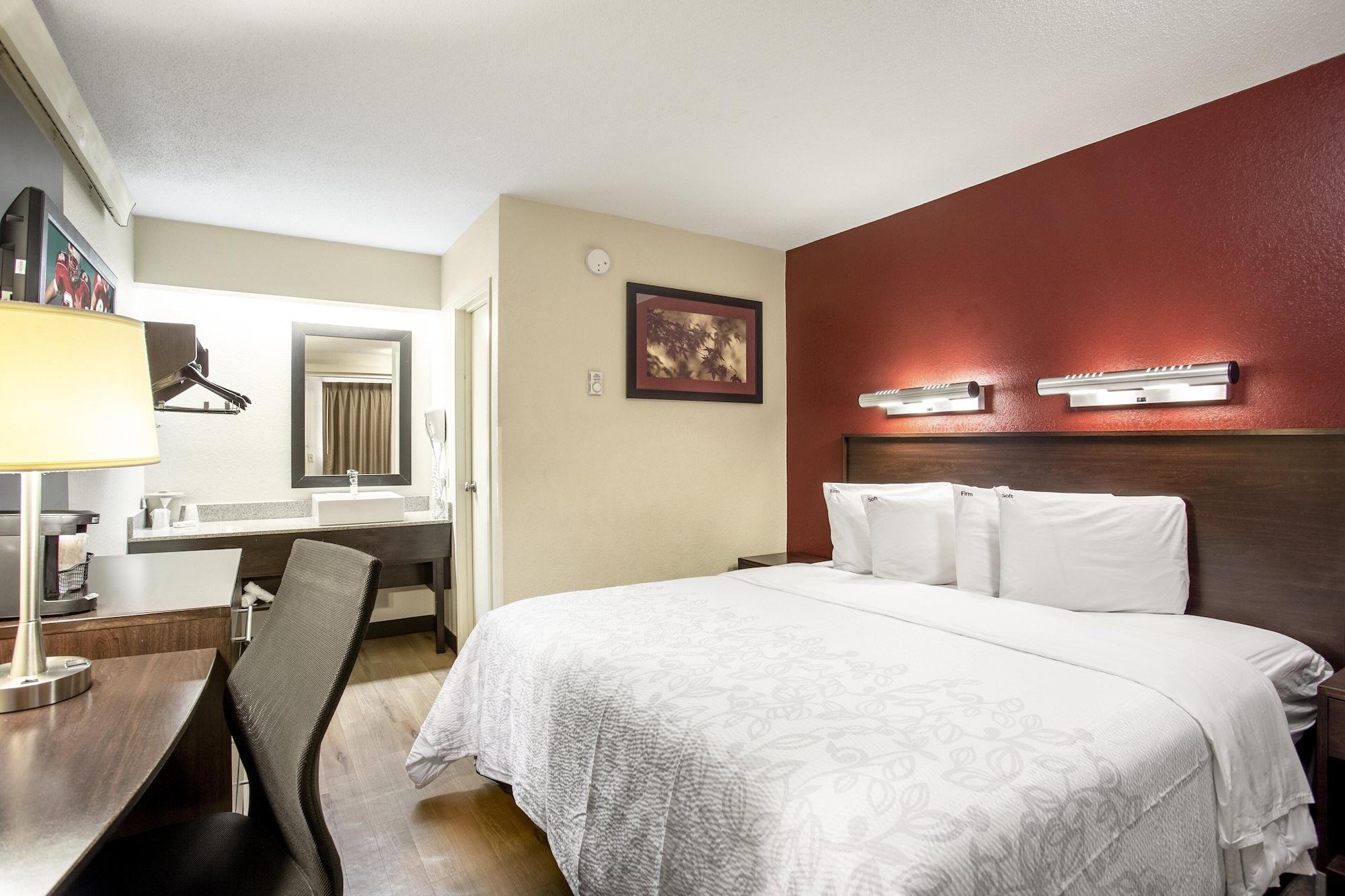 Red Roof Inn Plus+ Pittsburgh South - Airport Екстериор снимка