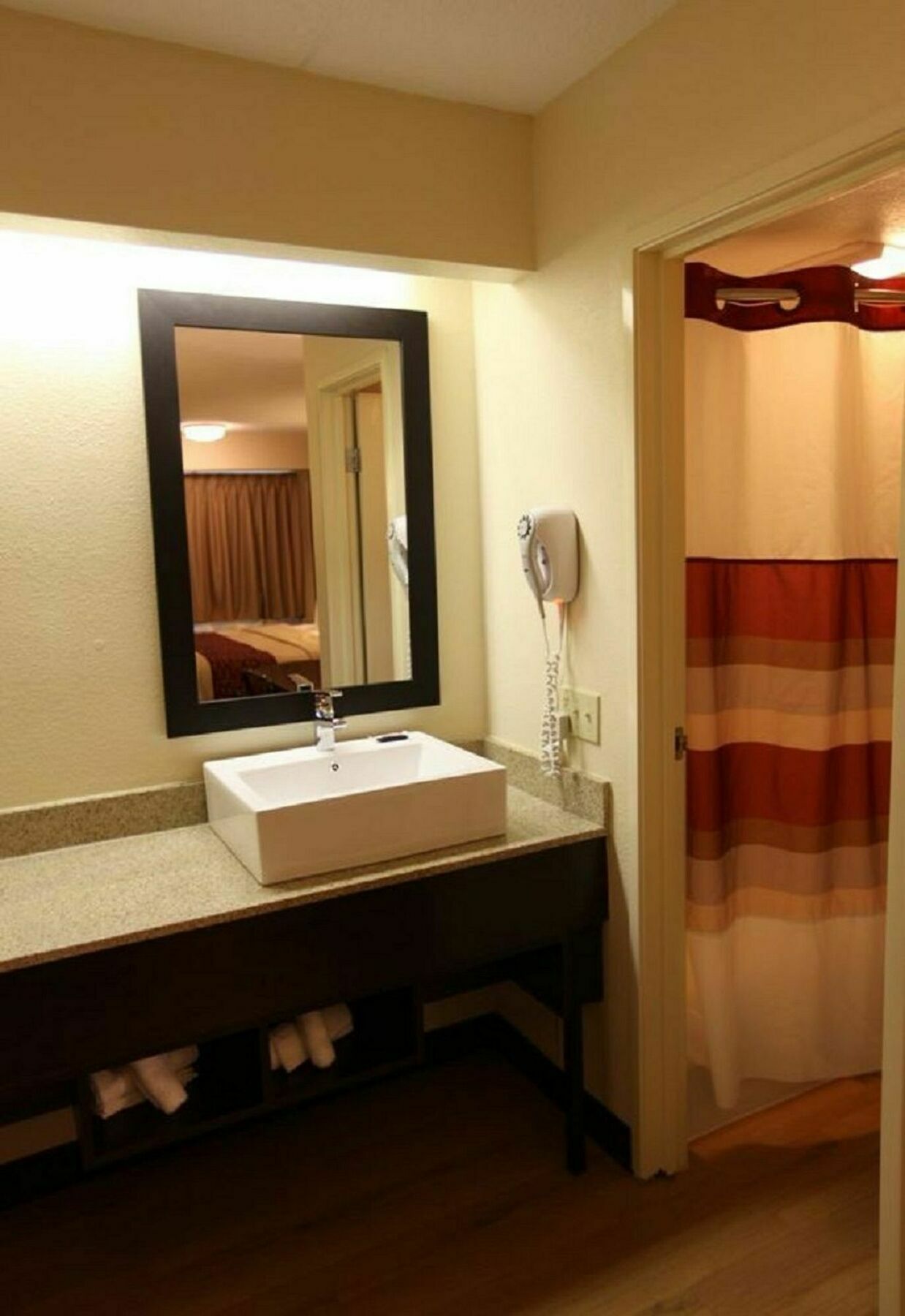 Red Roof Inn Plus+ Pittsburgh South - Airport Екстериор снимка